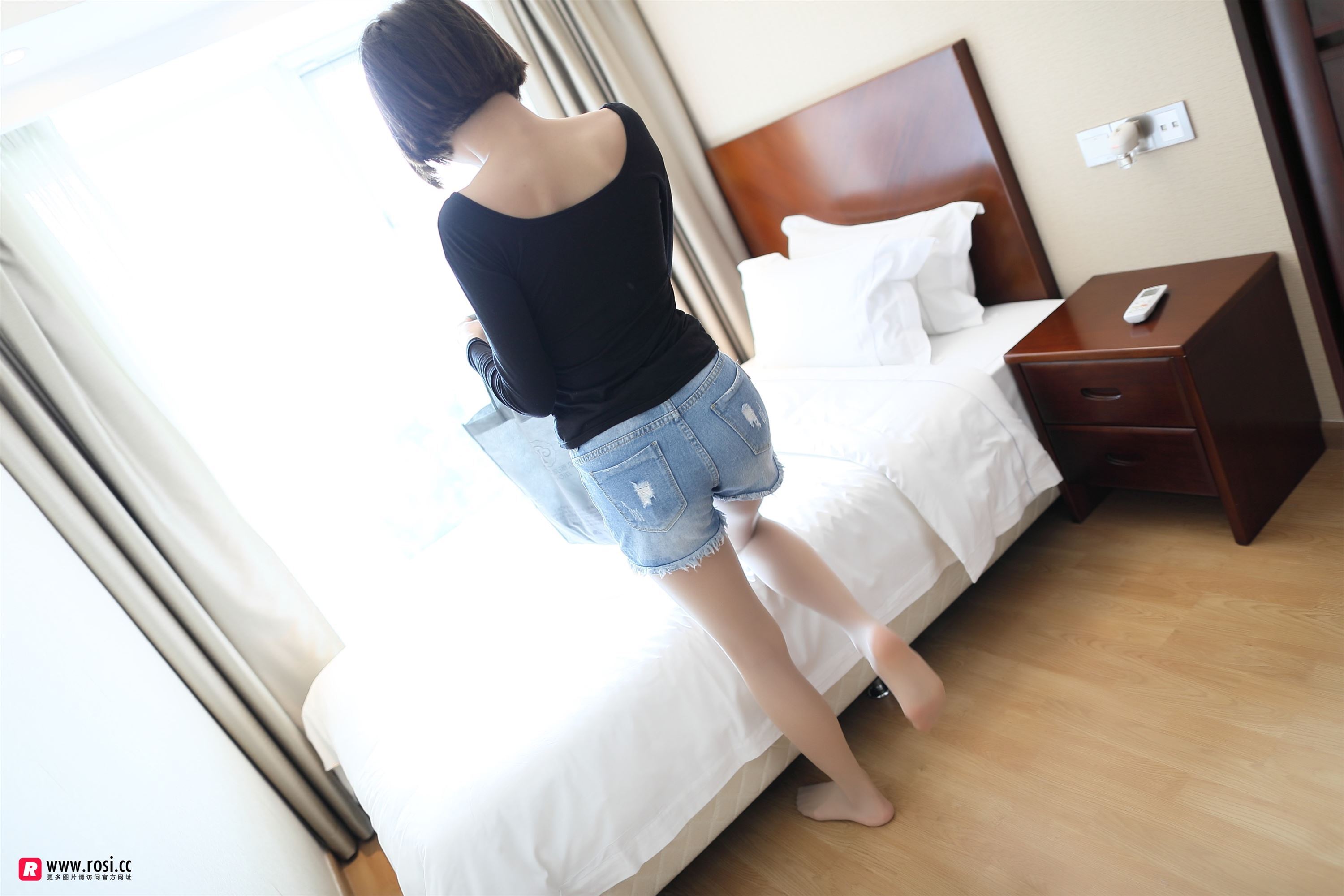 [ROSI写真]2018.08.25 艺学妹 NO.0017